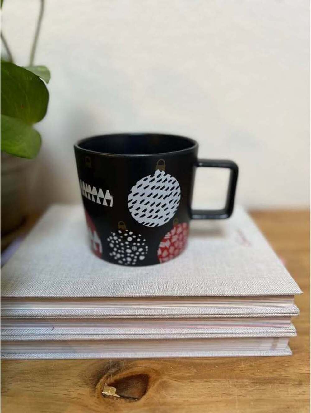 Starbucks Christmas Ornament Ceramic Coffee Mug 2016 14 oz Black